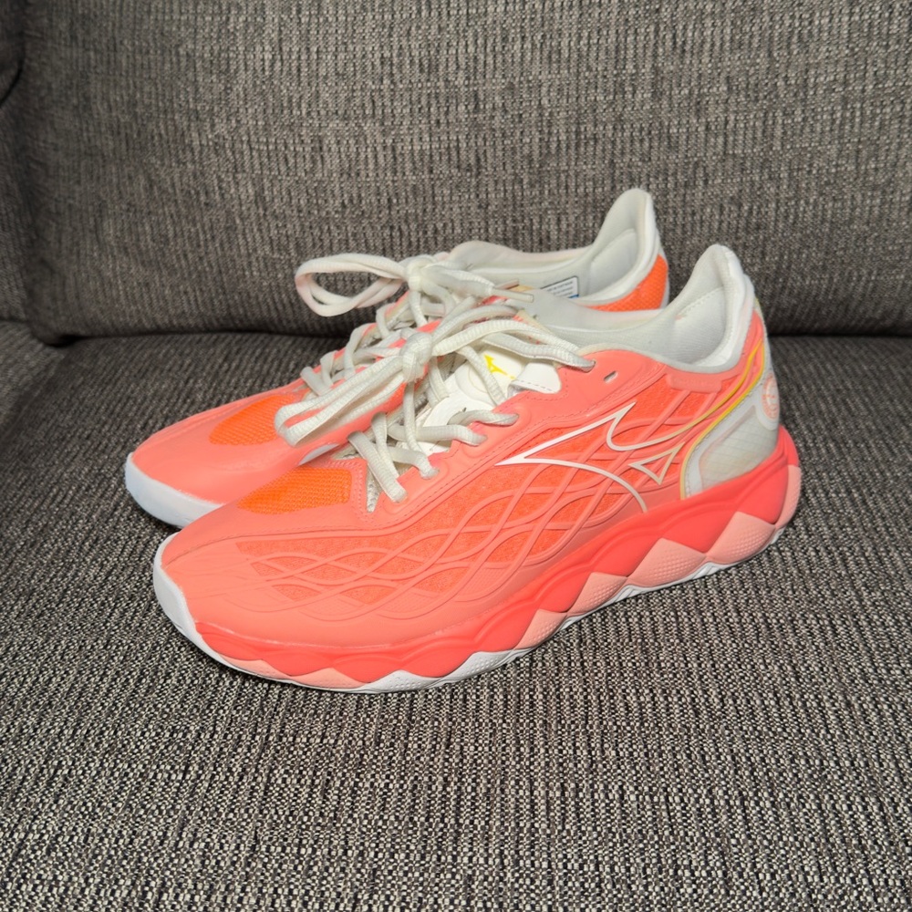 Mizuno Wave Enforcer Tour AC Candy Coral-snow White Size 8.5 Women’s Sneakers